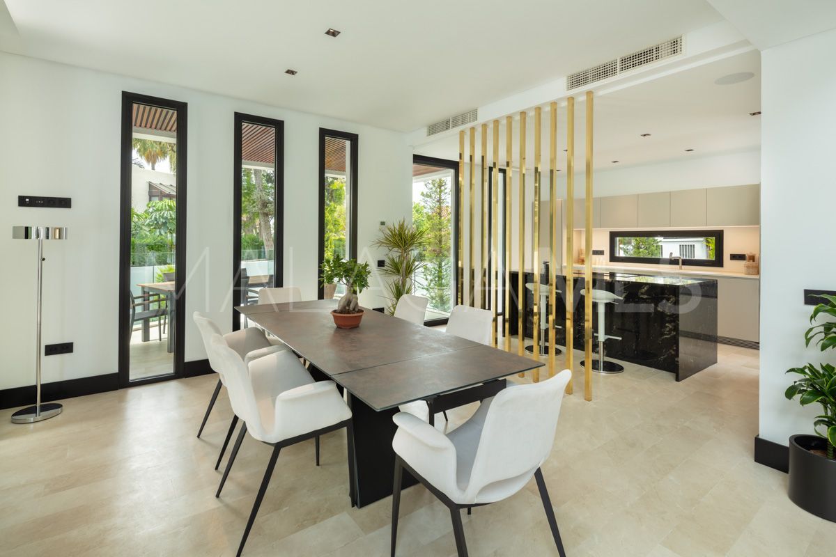 Villa for sale in Marbella City