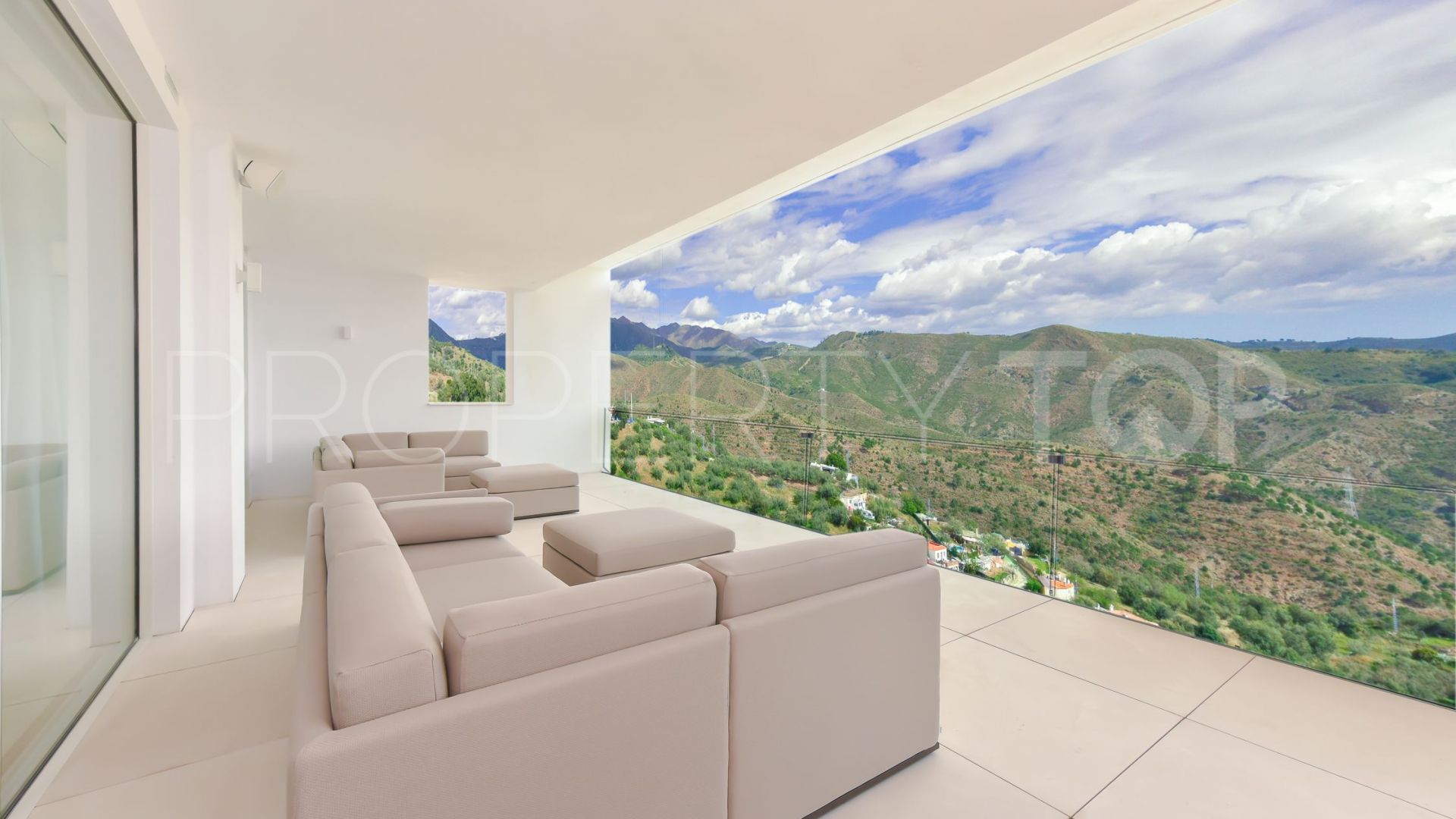 For sale Marbella City penthouse