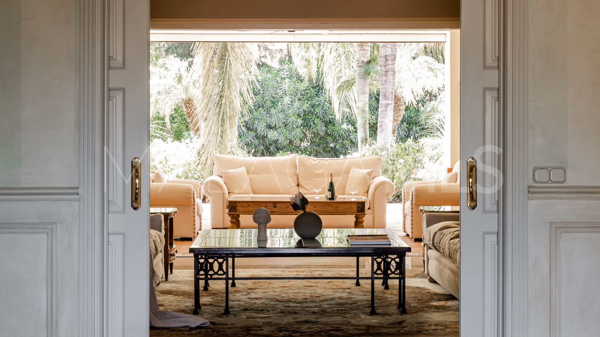 Villa for sale in Guadalmina Baja