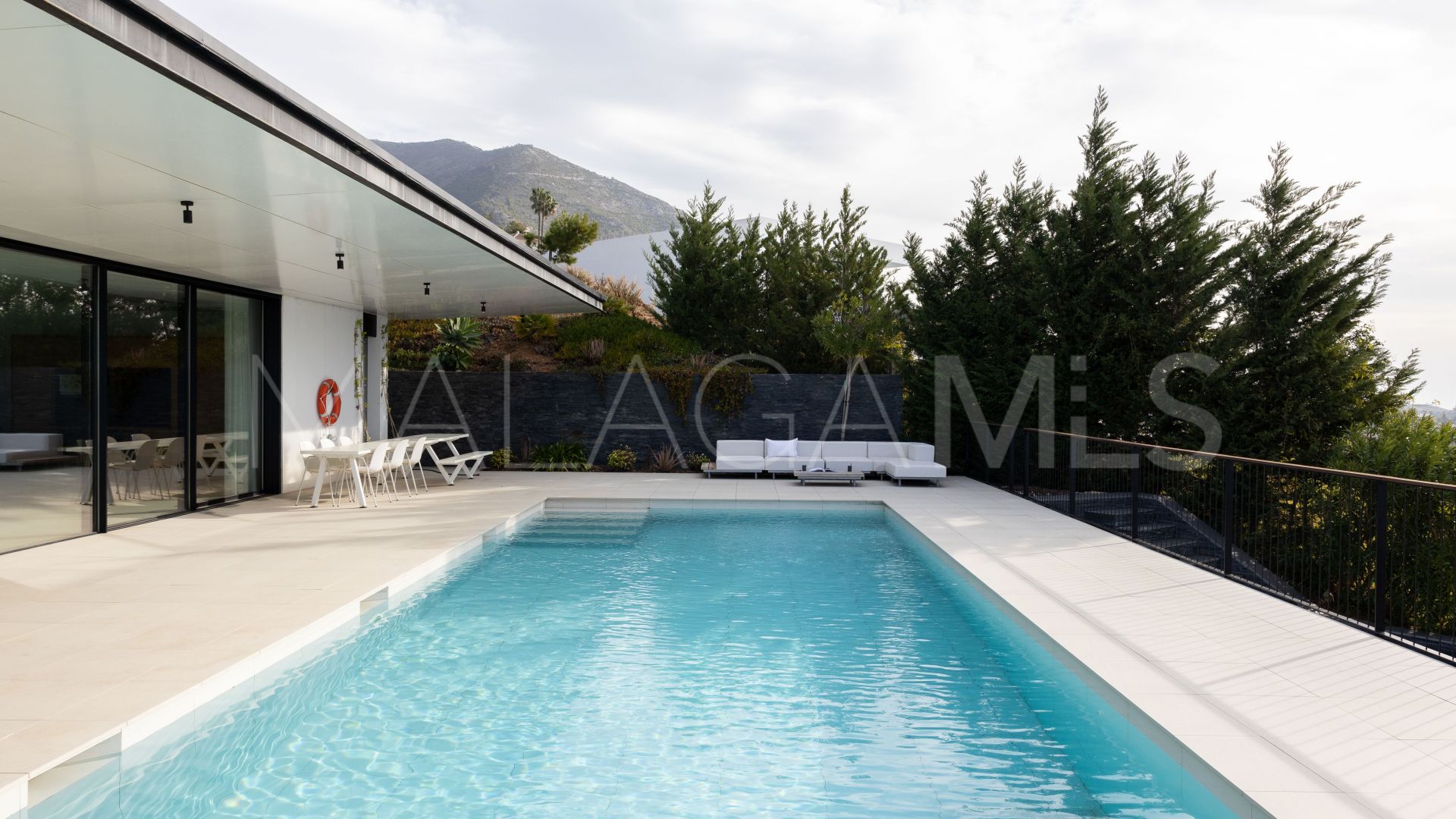 Villa for sale in Valtocado