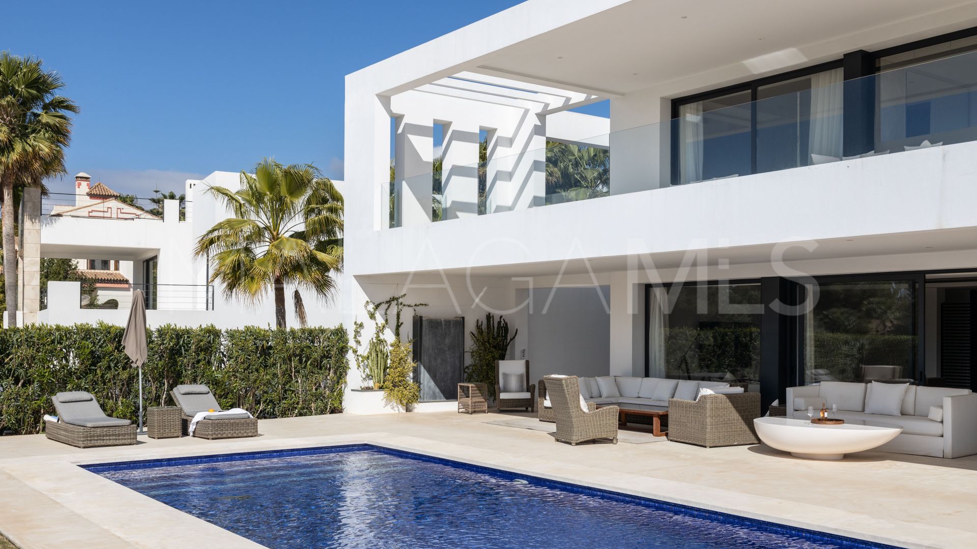 Villa for sale in Marbella City