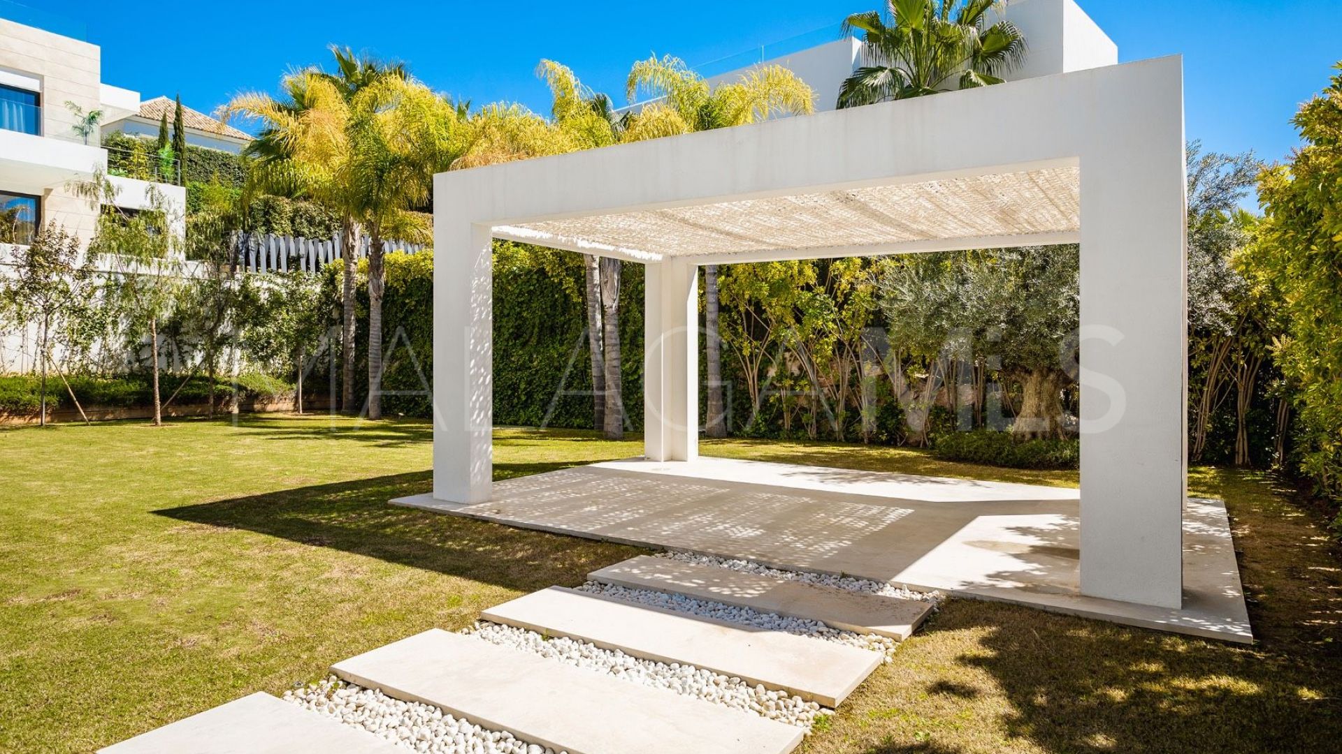 Villa for sale in Marbella City