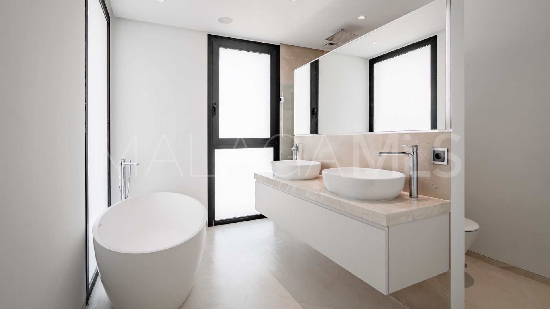 Villa for sale in Marbella City