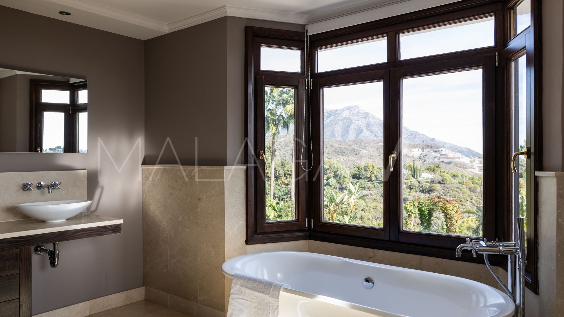 Villa for sale in El Madroñal