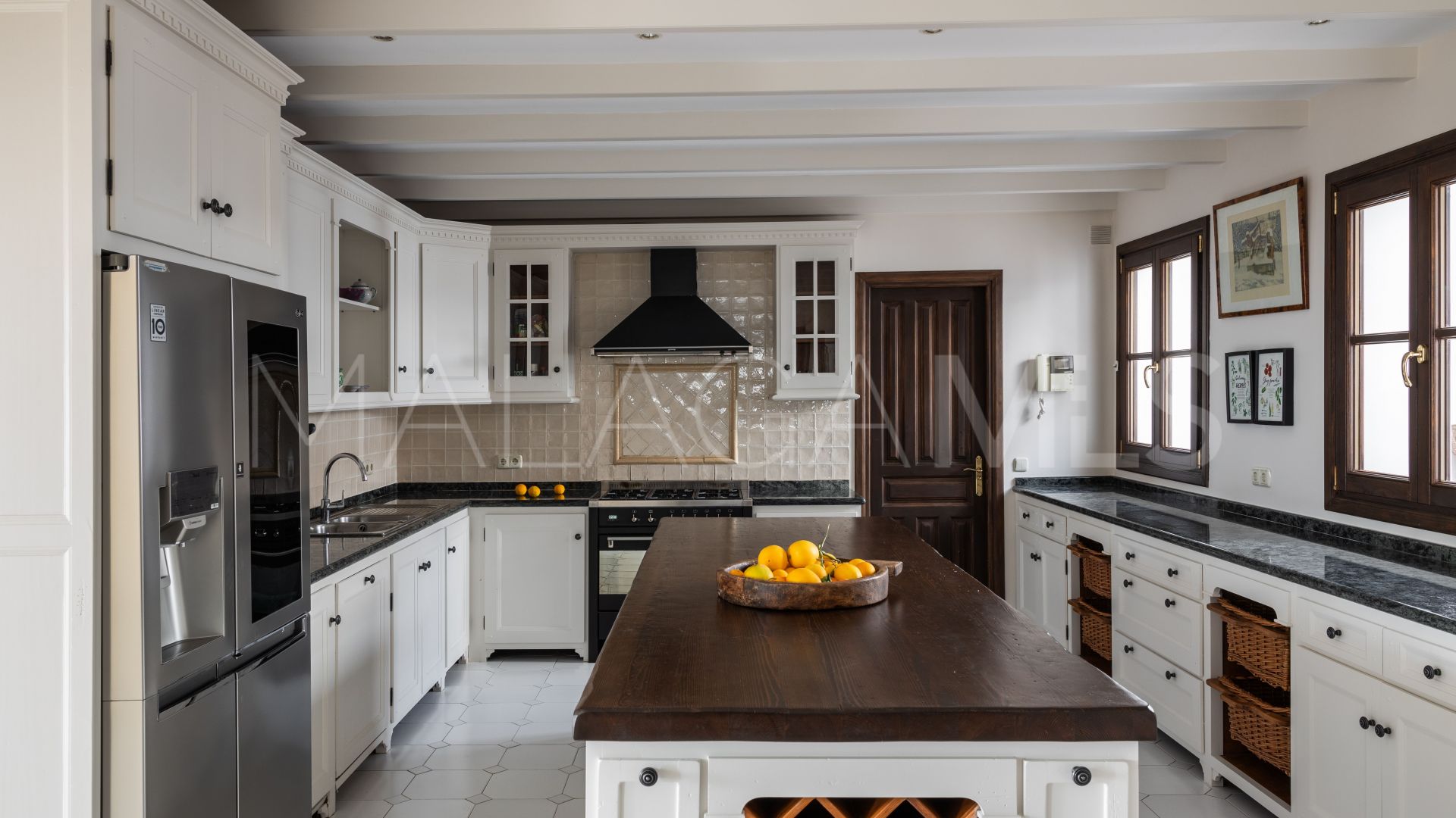 Villa for sale in El Madroñal