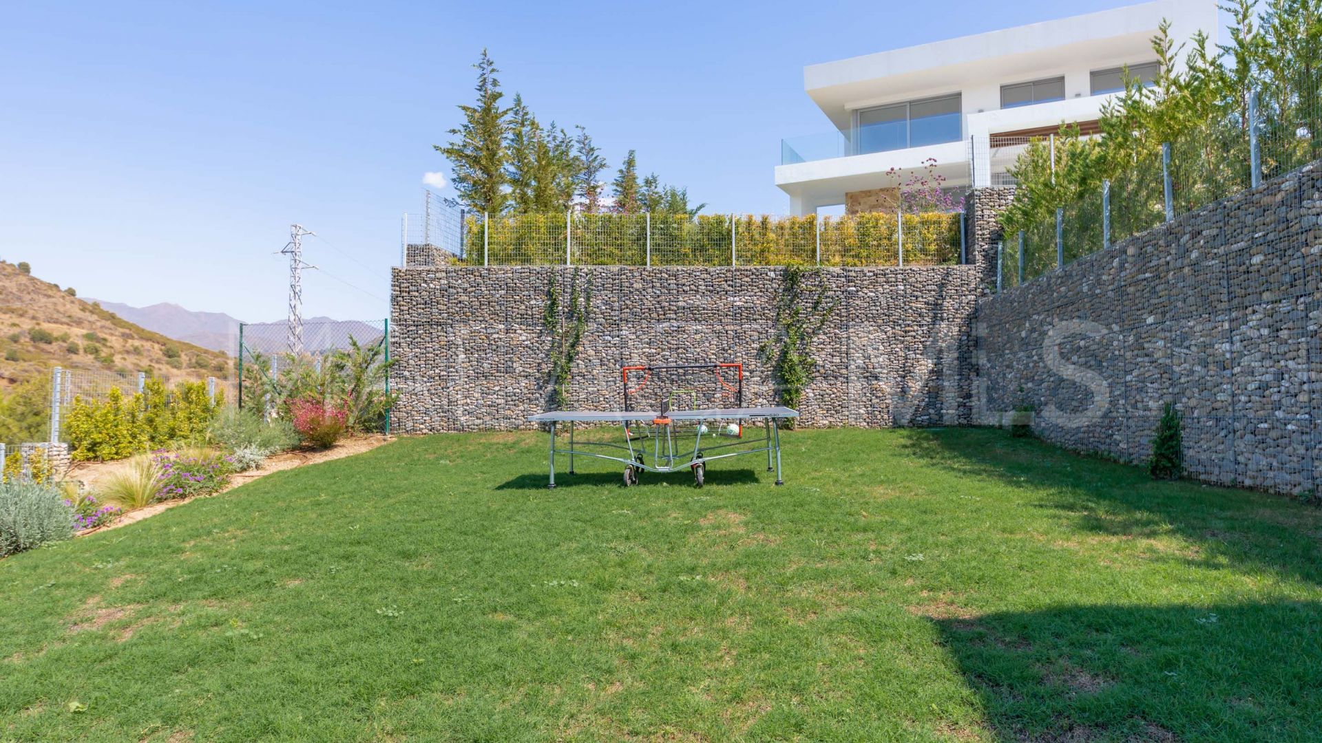 Se vende villa with 5 bedrooms in Marbella Este
