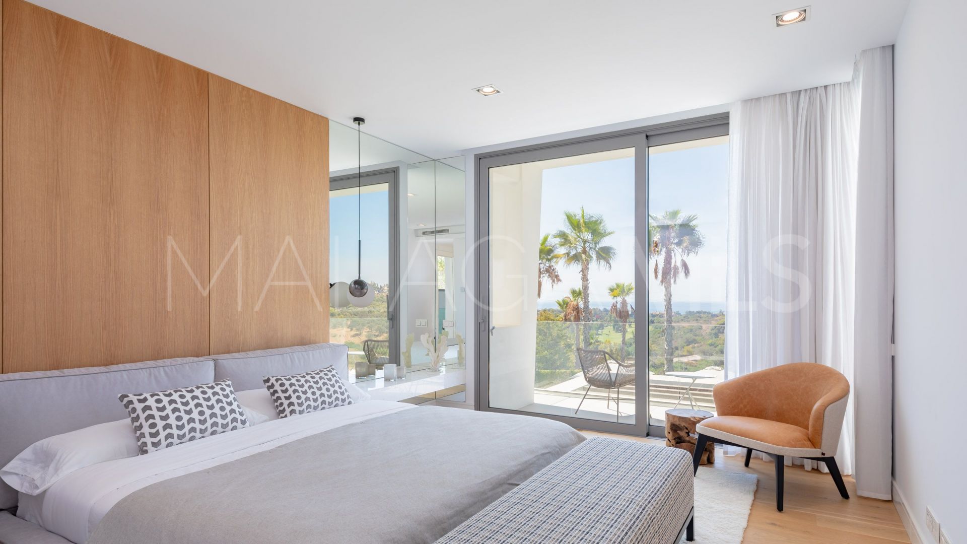 Se vende villa with 5 bedrooms in Marbella Este