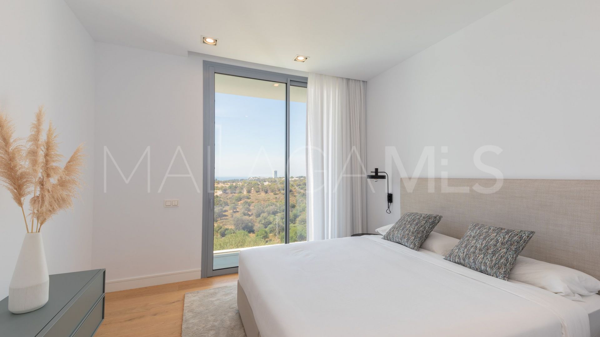 Se vende villa with 5 bedrooms in Marbella Este