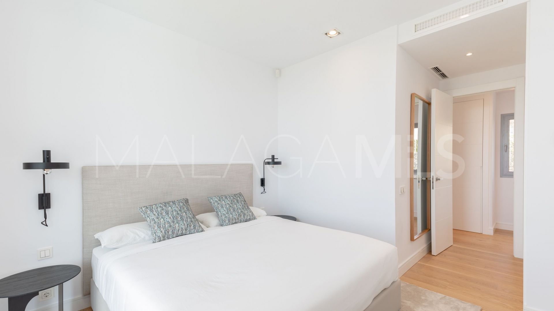 Se vende villa with 5 bedrooms in Marbella Este