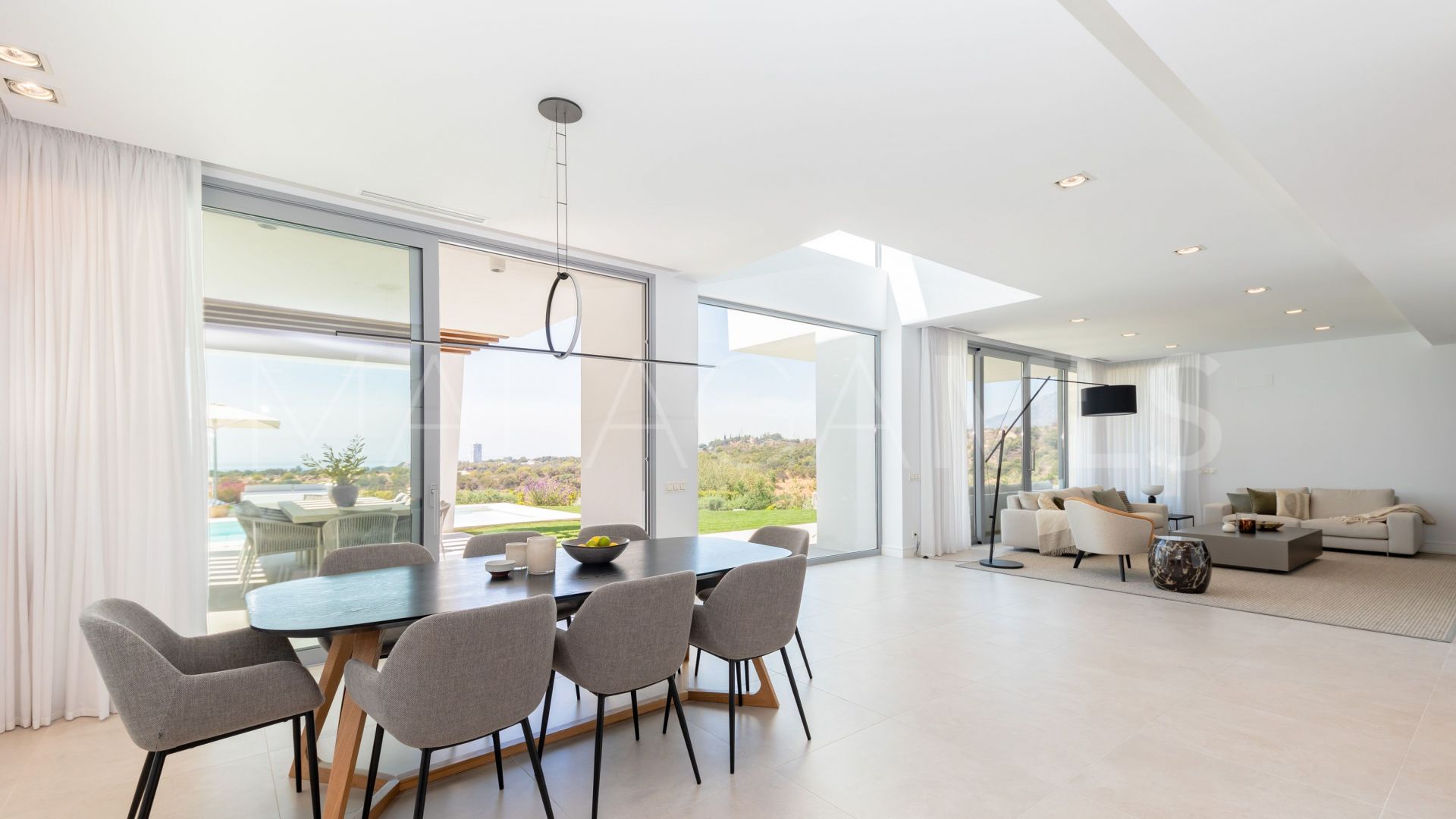 Se vende villa with 5 bedrooms in Marbella Este