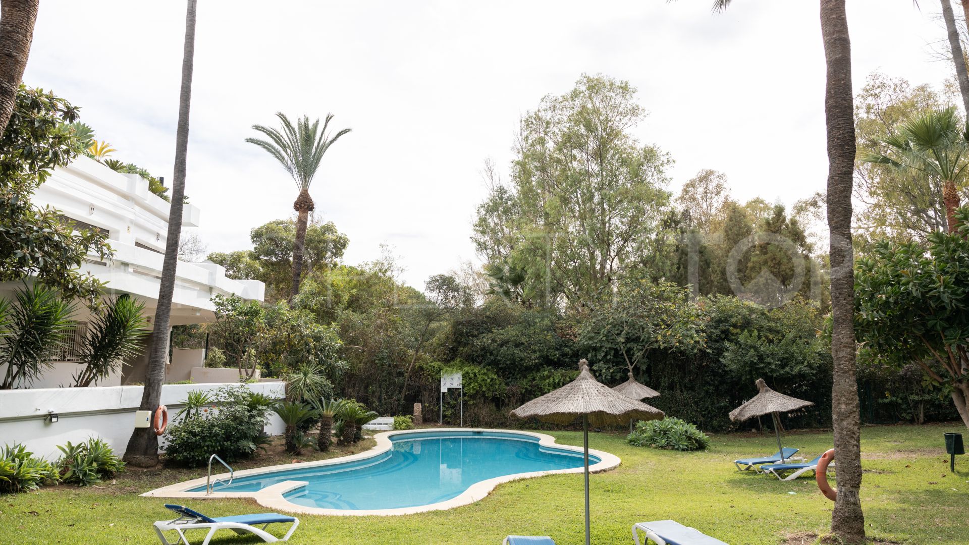 Atico con 4 dormitorios en venta en Las Lomas de Marbella