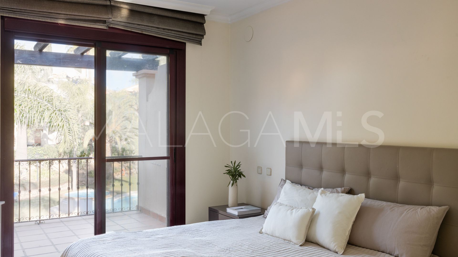 For sale town house in Marbella Golden Mile with 3 bedrooms