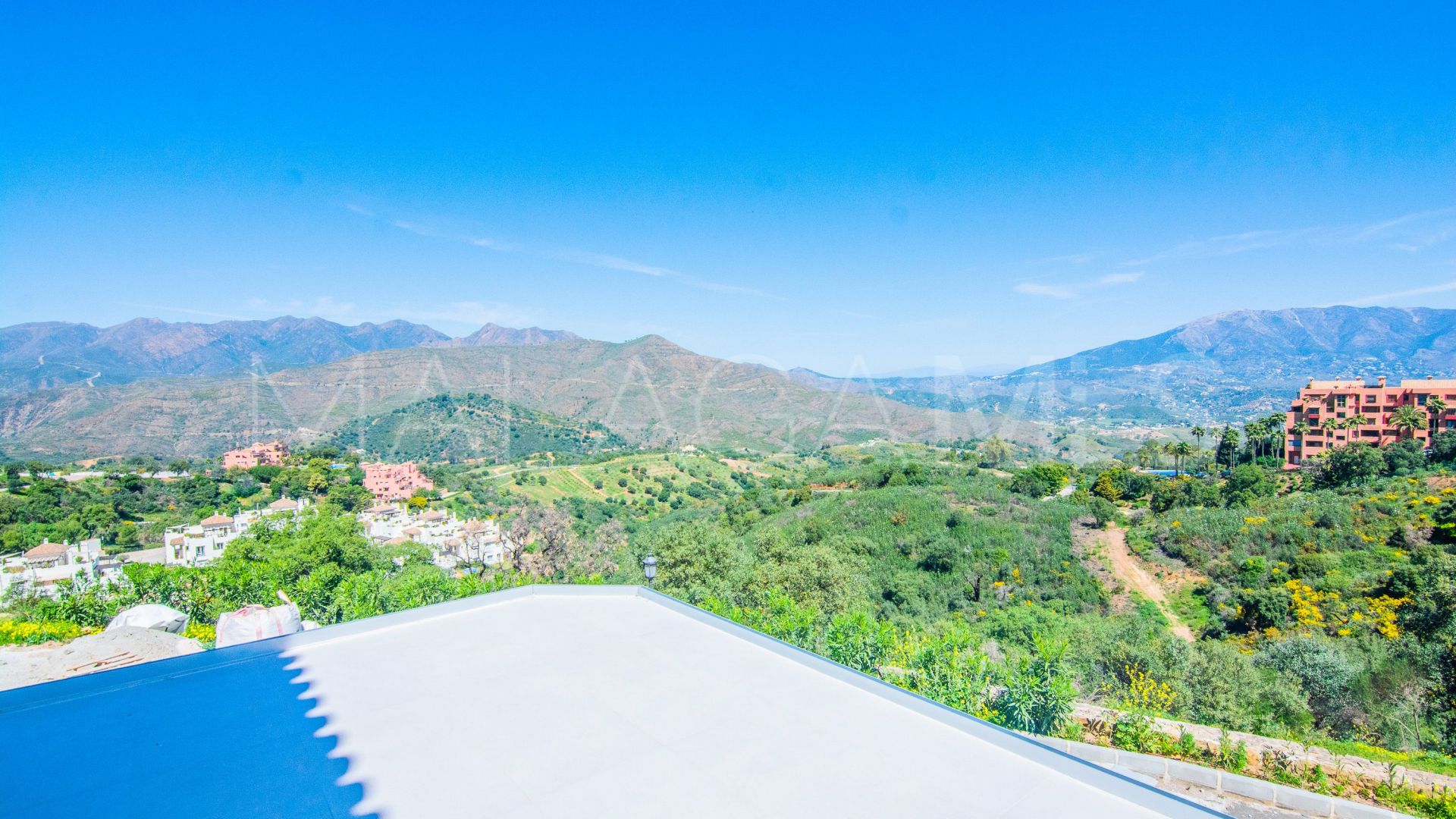 Villa for sale in Marbella City