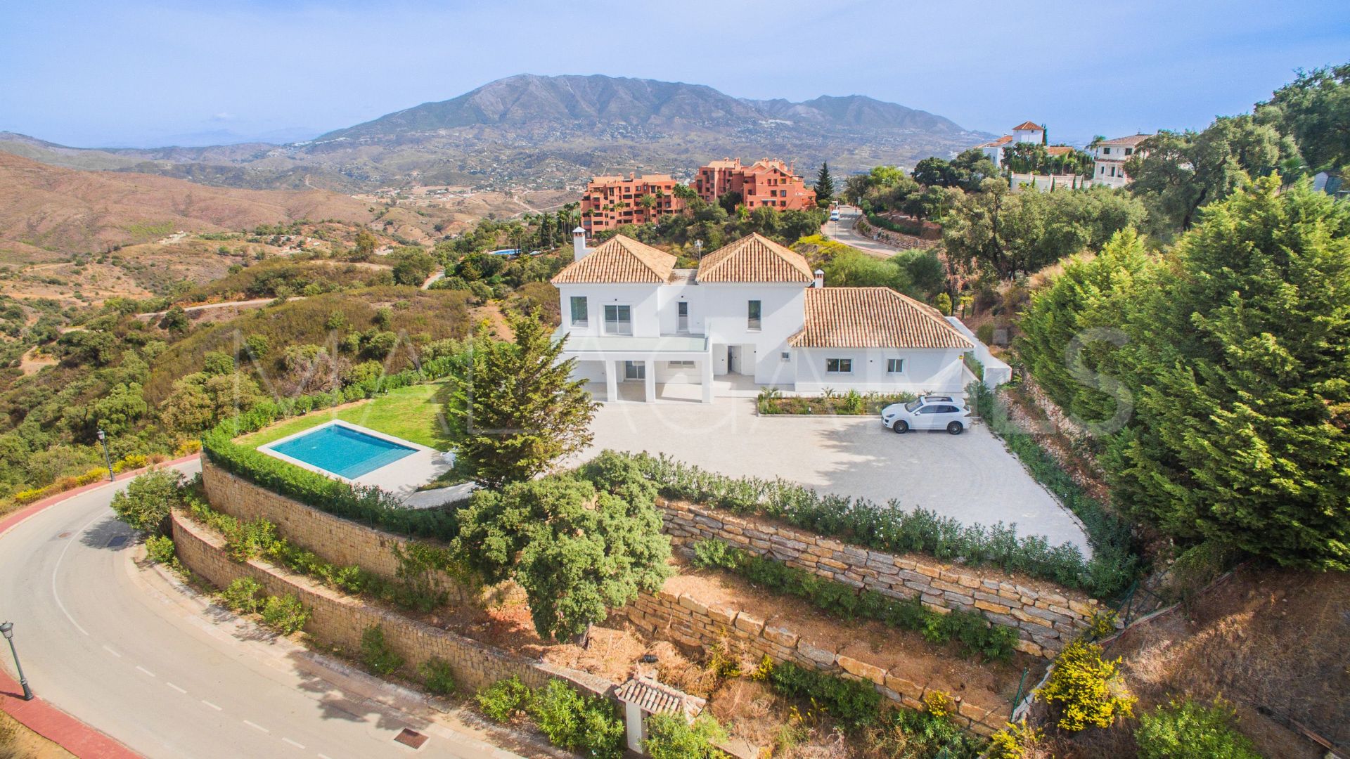 Villa for sale in La Mairena