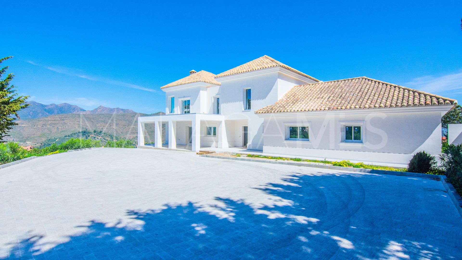 Villa for sale in La Mairena