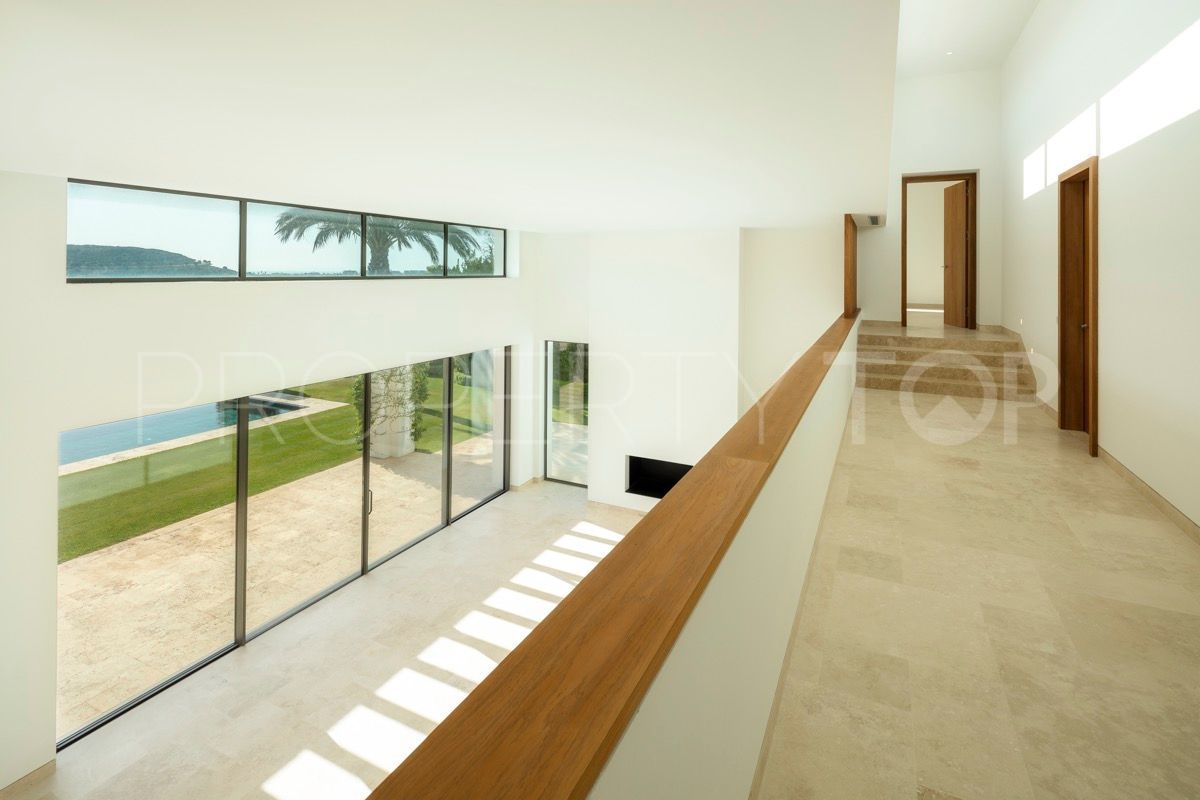 Villa for sale in Finca Cortesin with 5 bedrooms