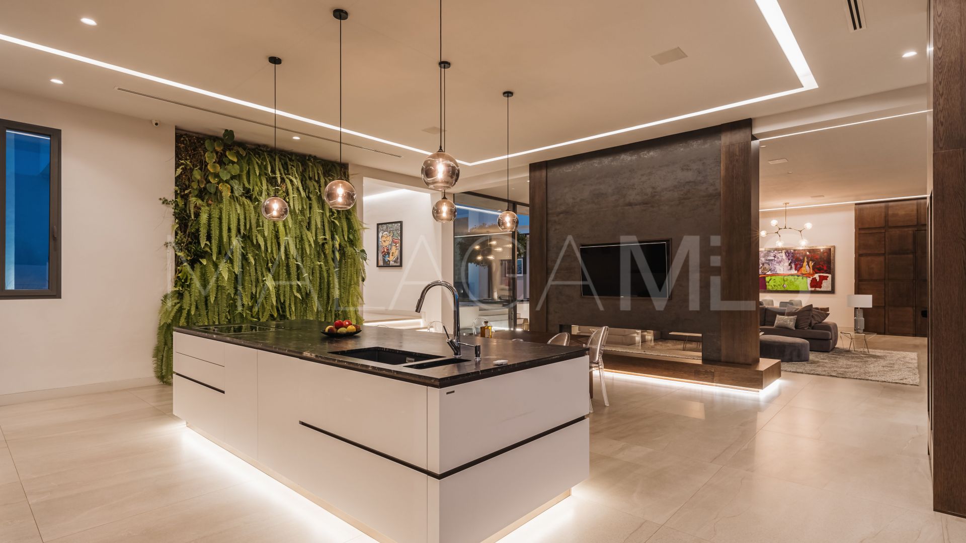 For sale Marbella Club Golf Resort mansion with 6 bedrooms