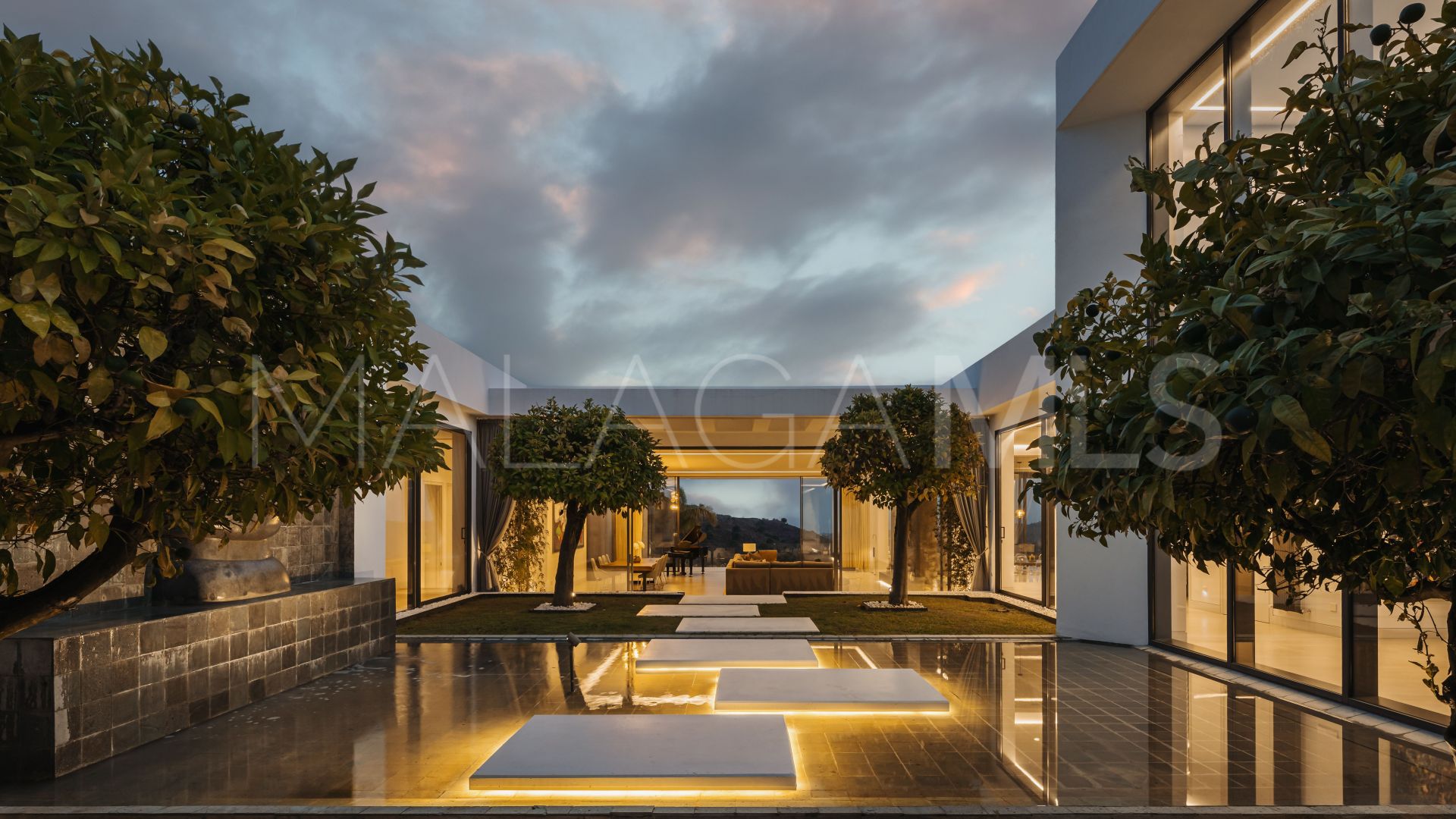 For sale Marbella Club Golf Resort mansion with 6 bedrooms