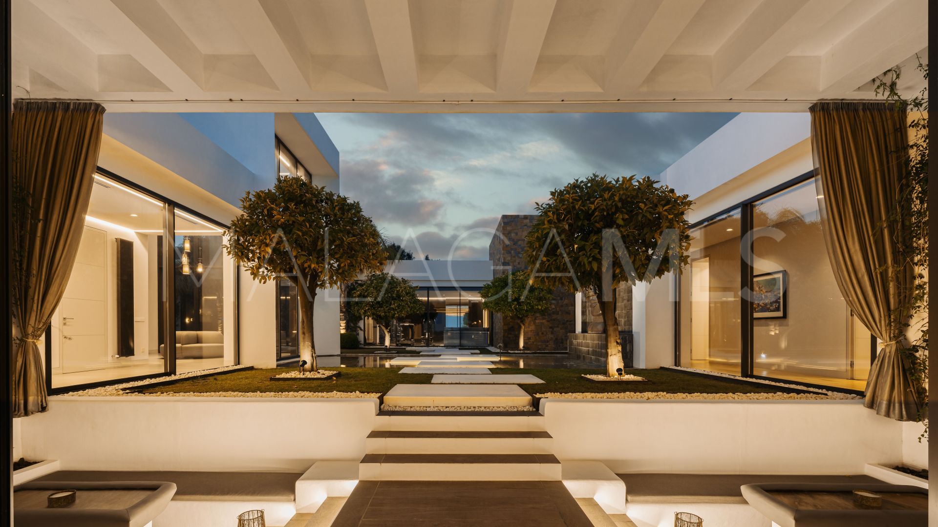 For sale Marbella Club Golf Resort mansion with 6 bedrooms