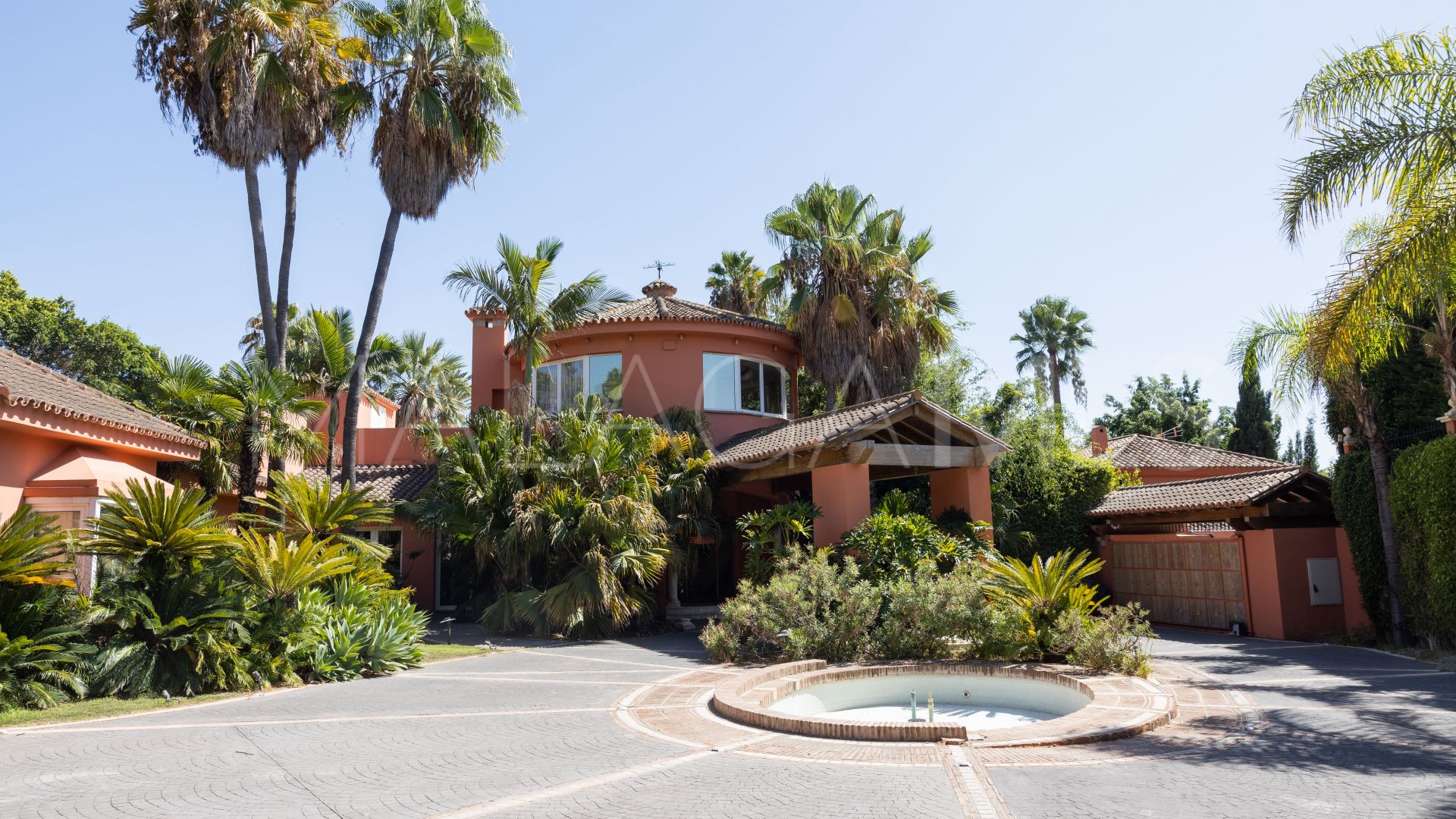 Villa for sale in Marbella Goldene Meile