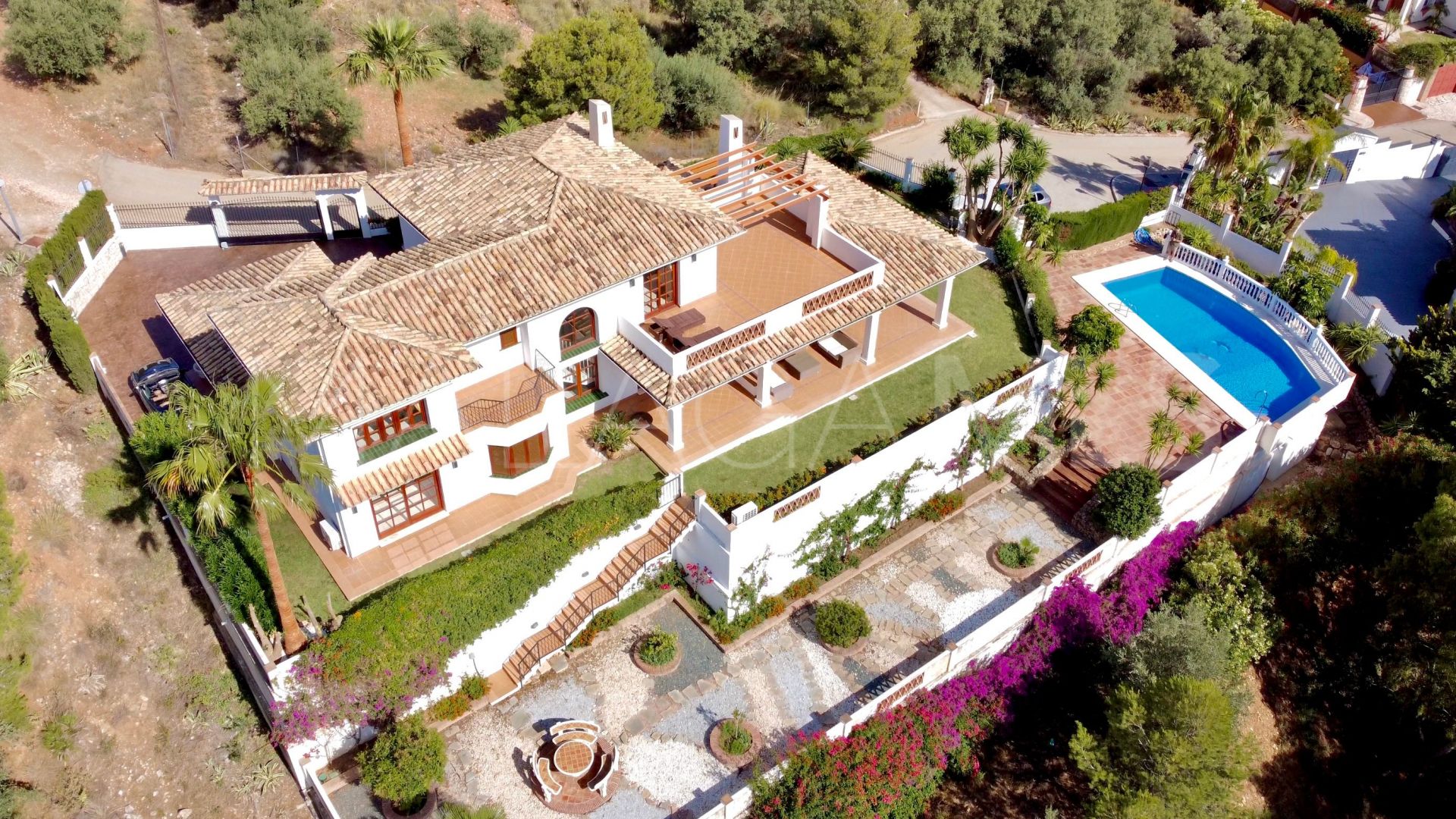 Villa for sale in Valtocado