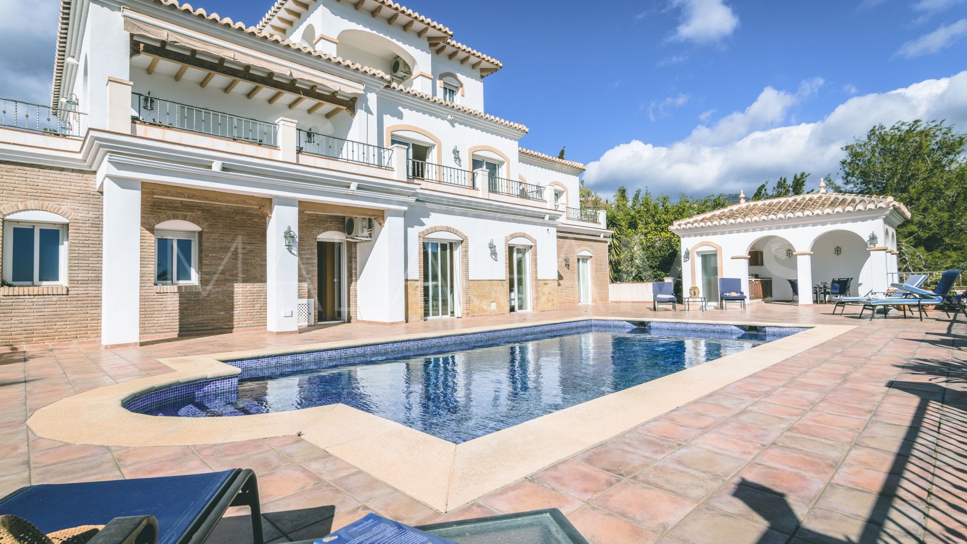 Casa for sale with 5 bedrooms in Frigiliana