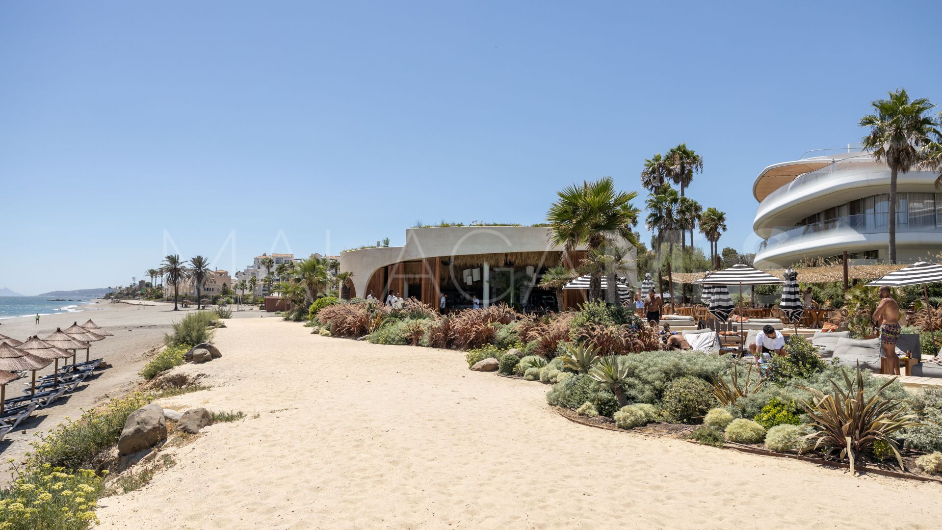 Lägenhet for sale in Estepona Playa