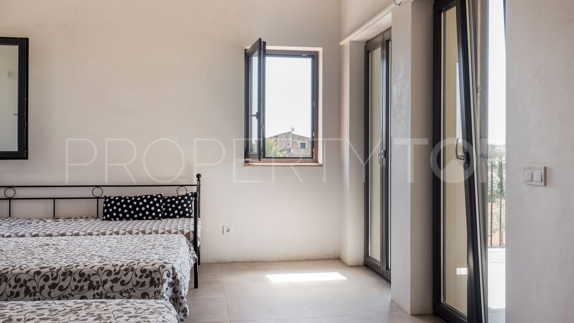 7 bedrooms villa for sale in Es Trenc