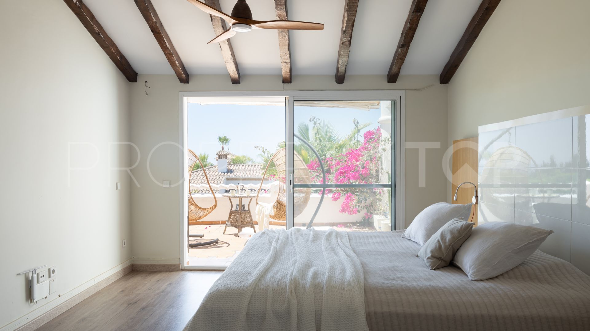 Pareado en venta con 3 dormitorios en Bahia de Marbella