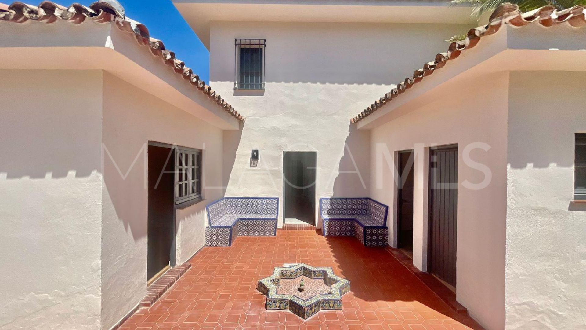 Villa for sale in El Limonar