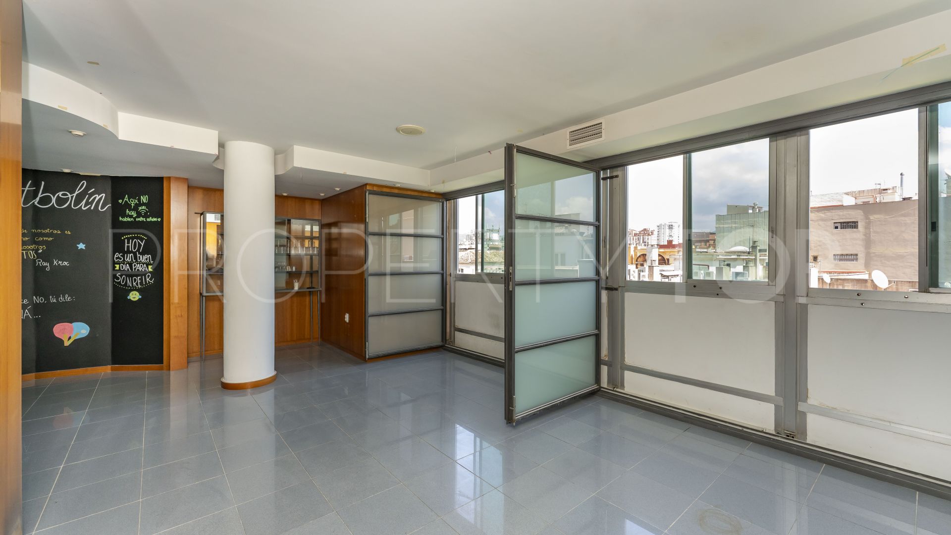 Oficina en venta en Malaga con 2 dormitorios