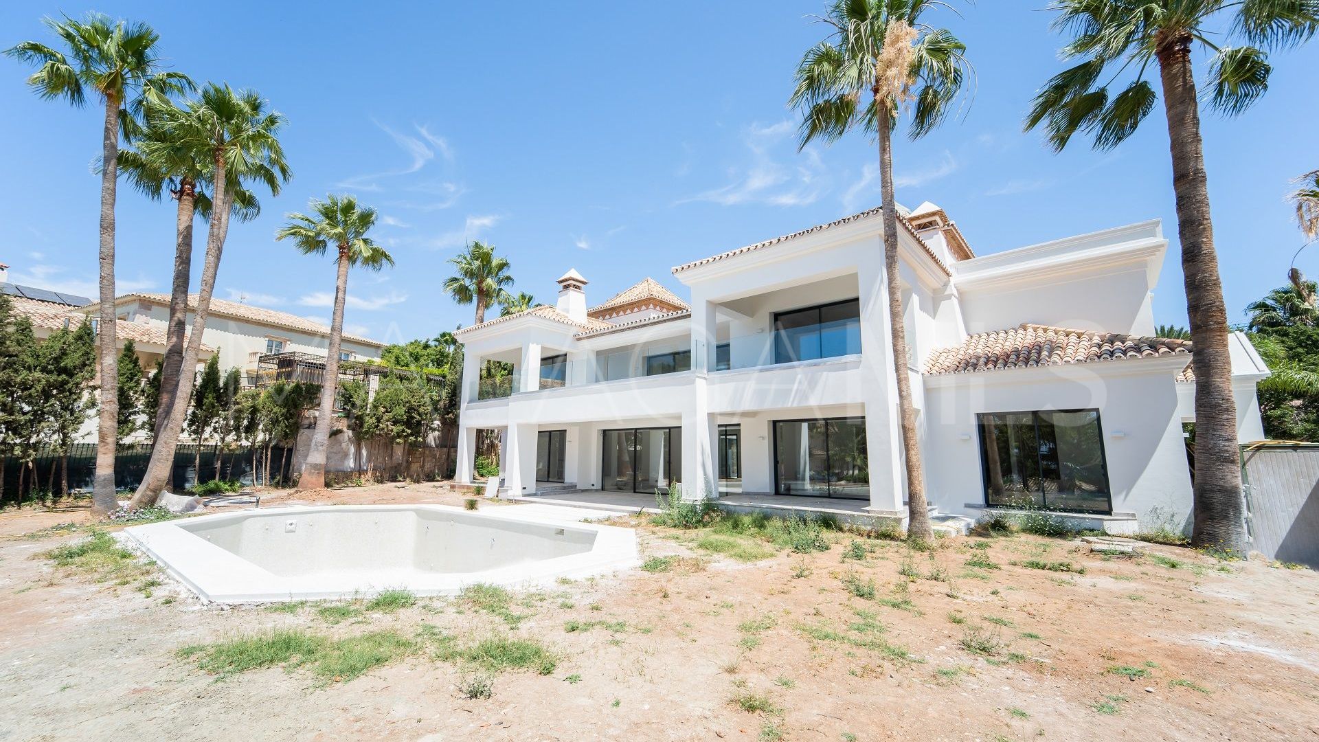 Villa for sale in Sierra Blanca