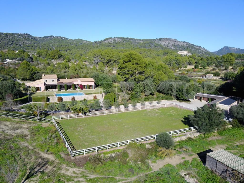 Finca with 6 bedrooms for sale in Calvià
