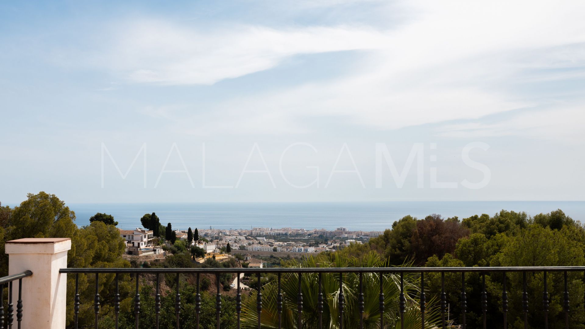 Villa for sale in Frigiliana