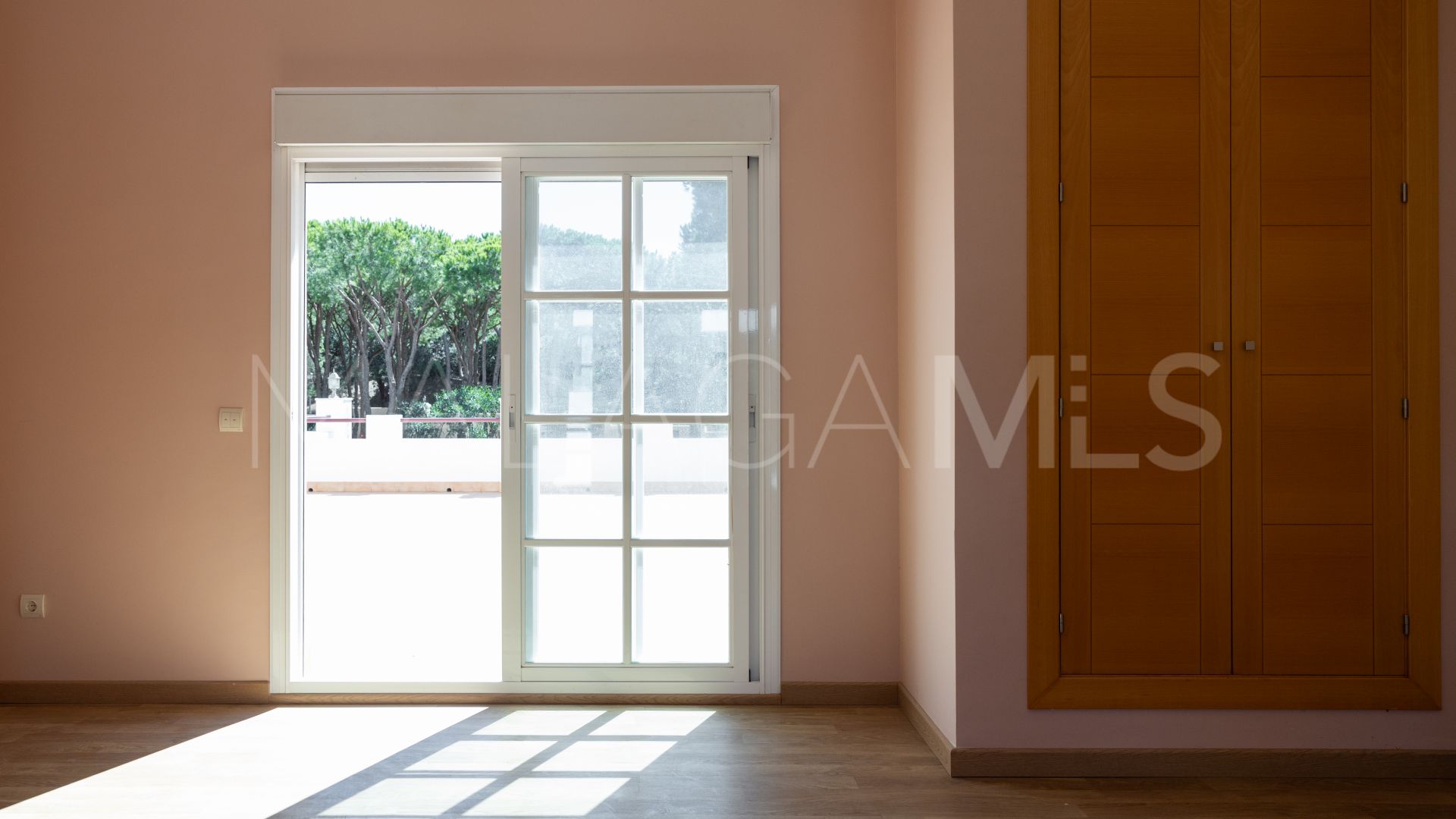 Villa a la venta de 4 bedrooms in Las Chapas