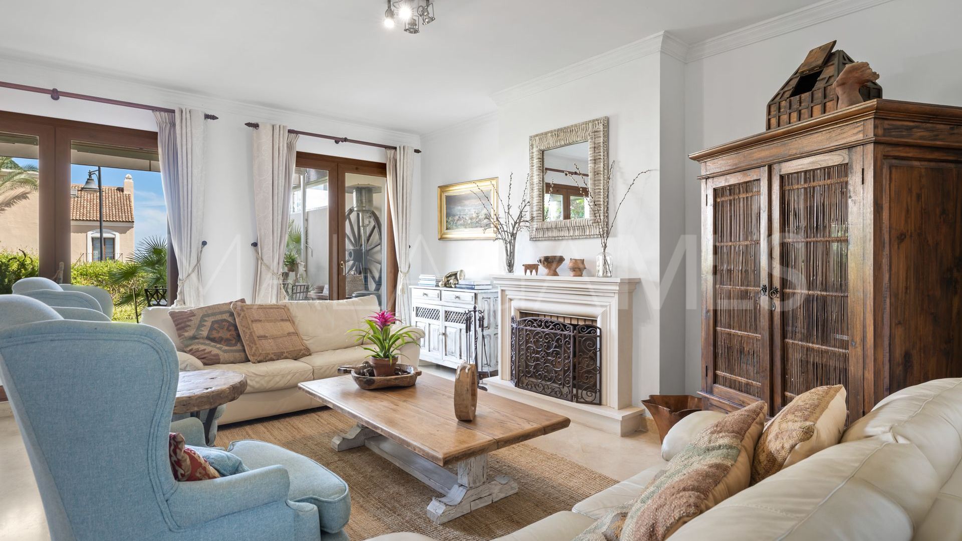 Town house for sale in Paraiso Hills