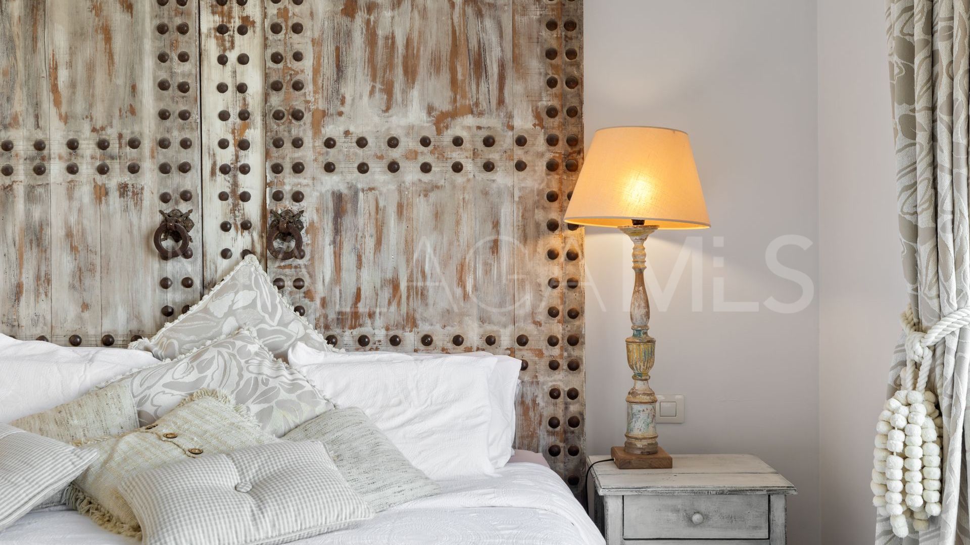 Town house for sale in Paraiso Hills