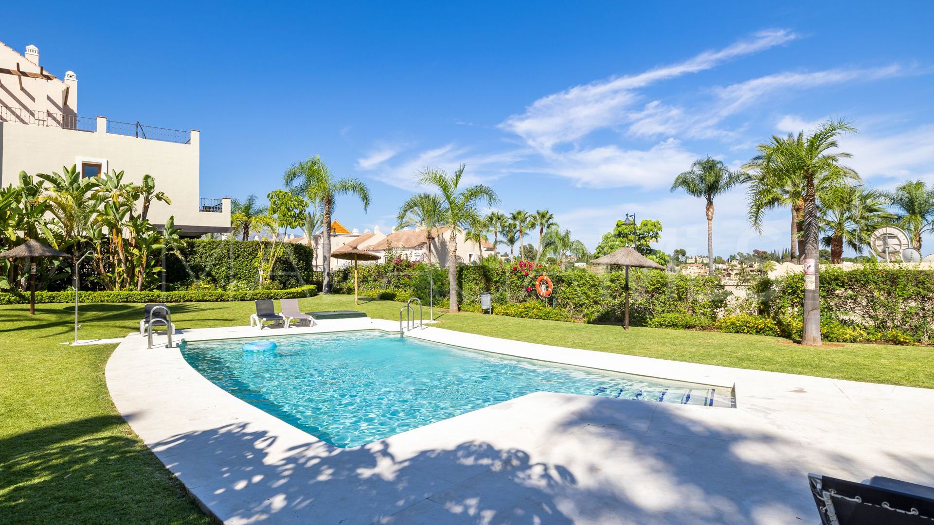 Town house for sale in Paraiso Hills