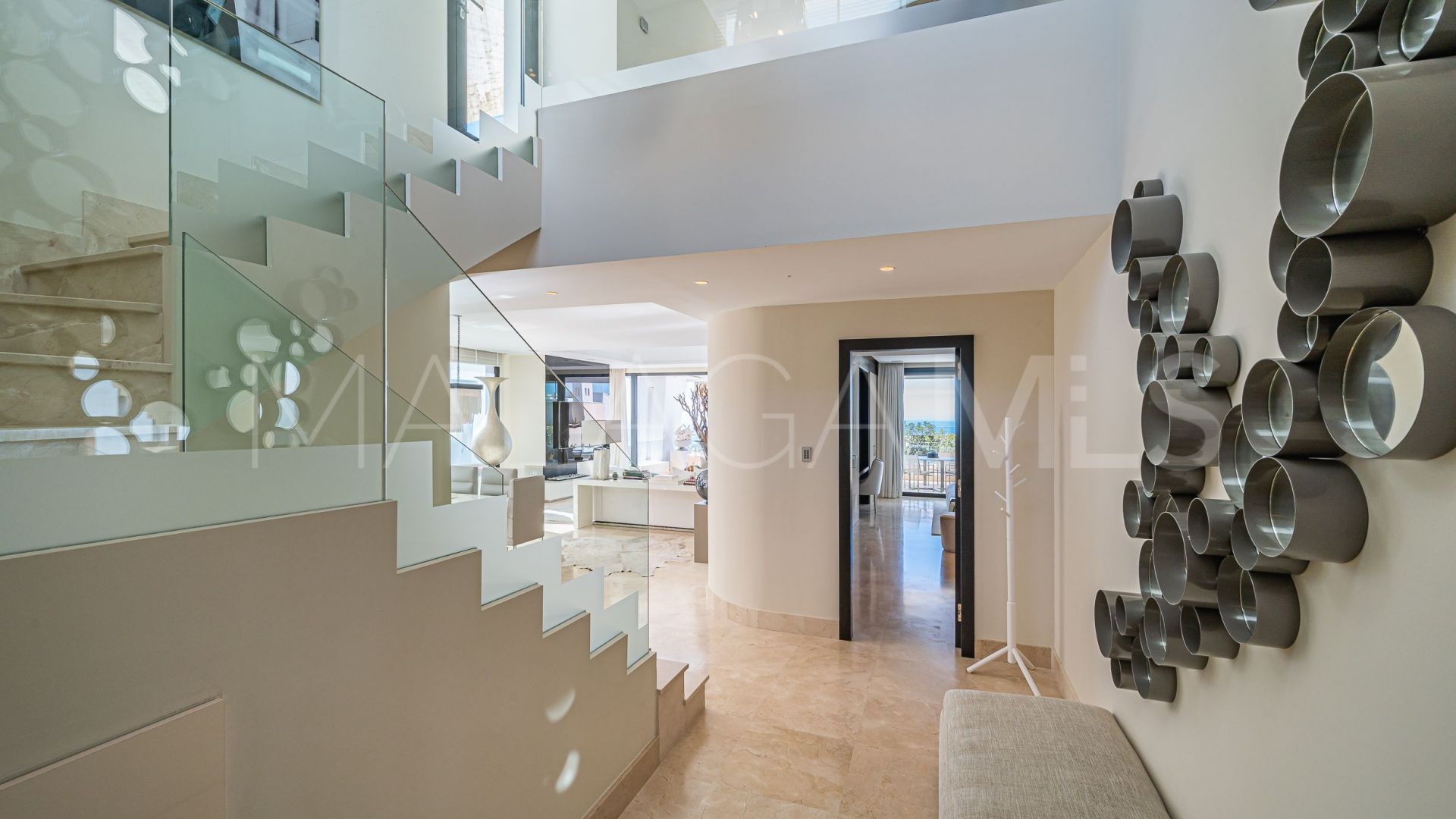 Zweistöckiges penthouse for sale in Marbella Goldene Meile