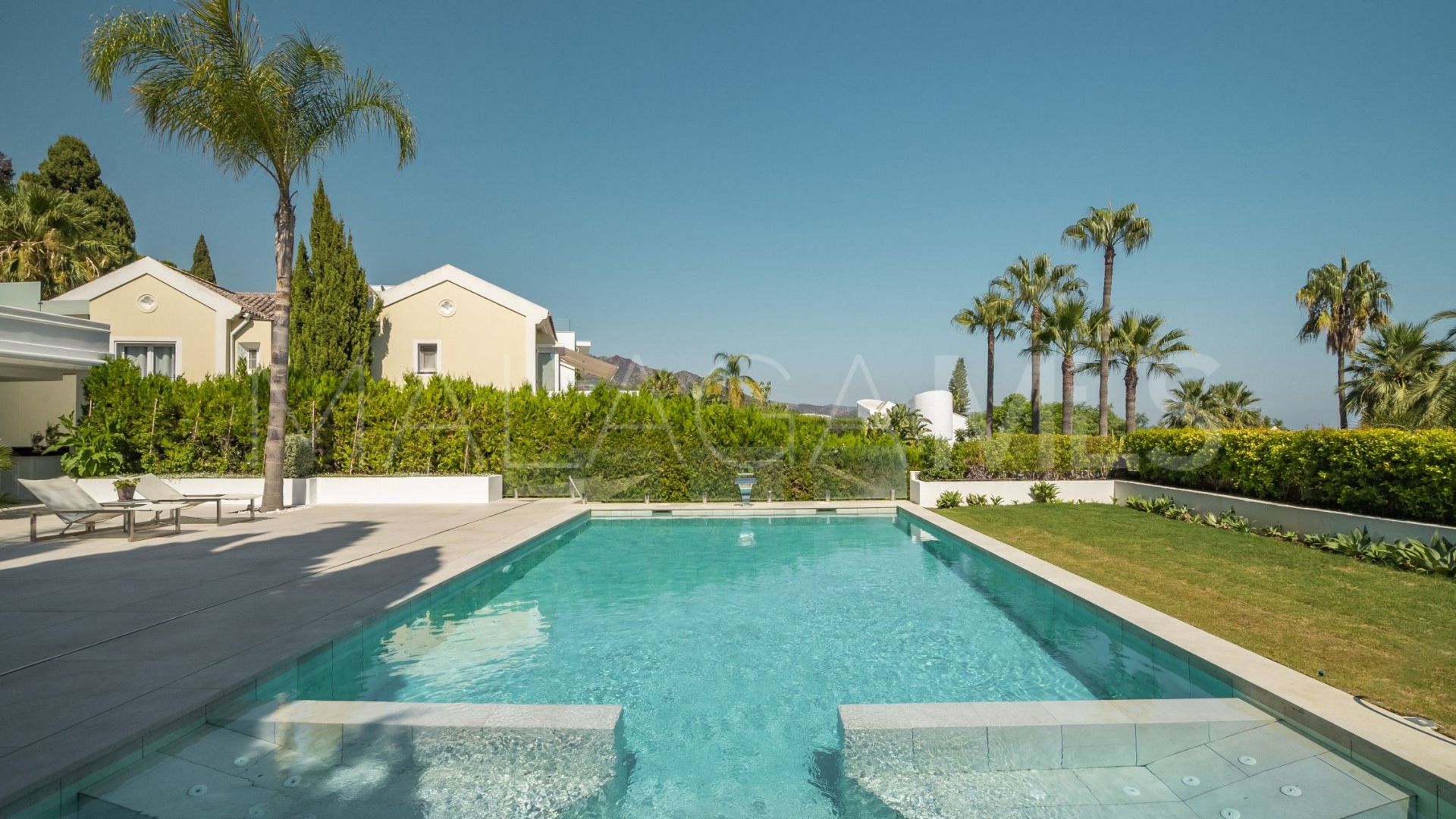 Villa for sale in Sierra Blanca