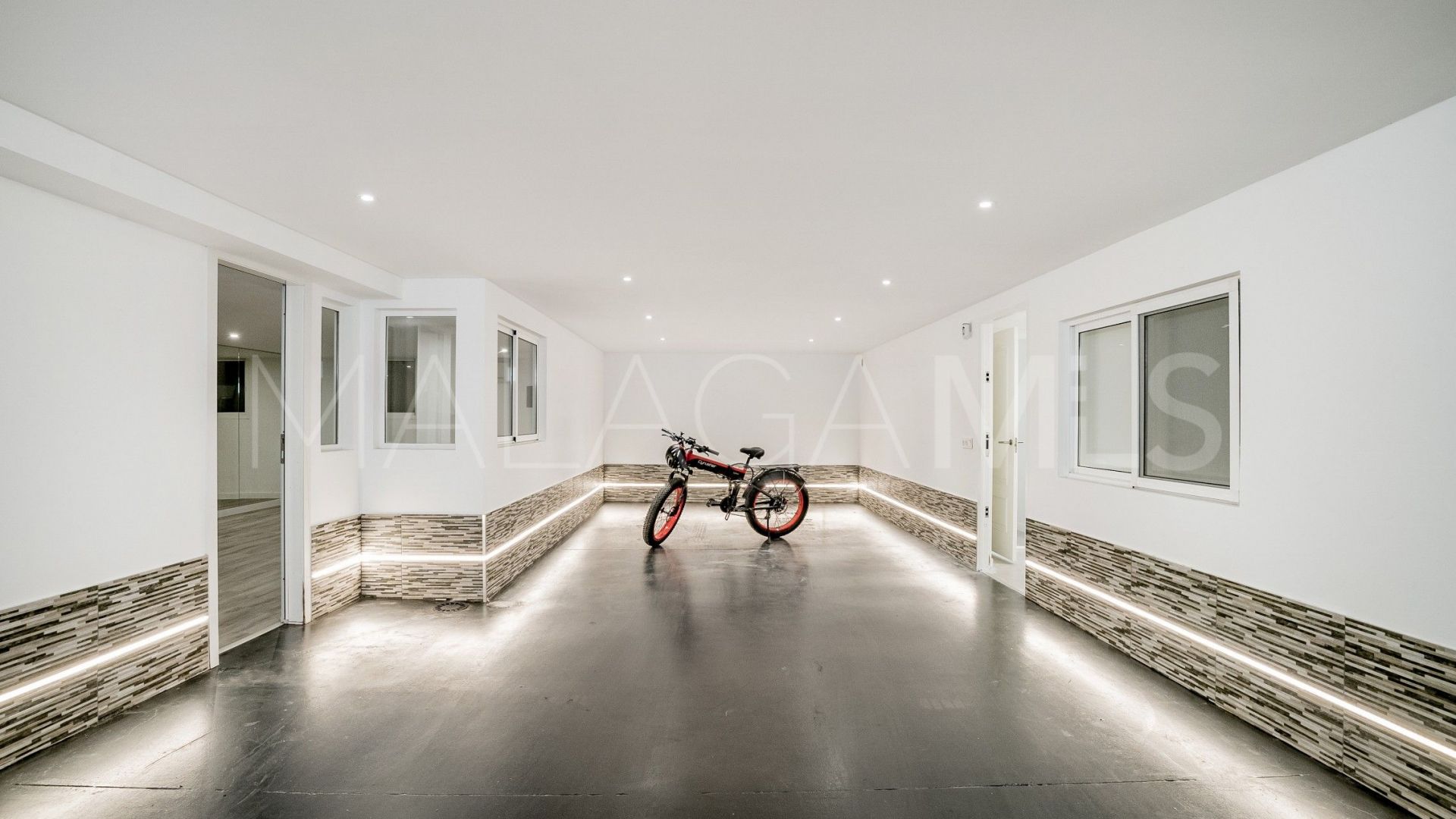 Villa for sale in Sierra Blanca