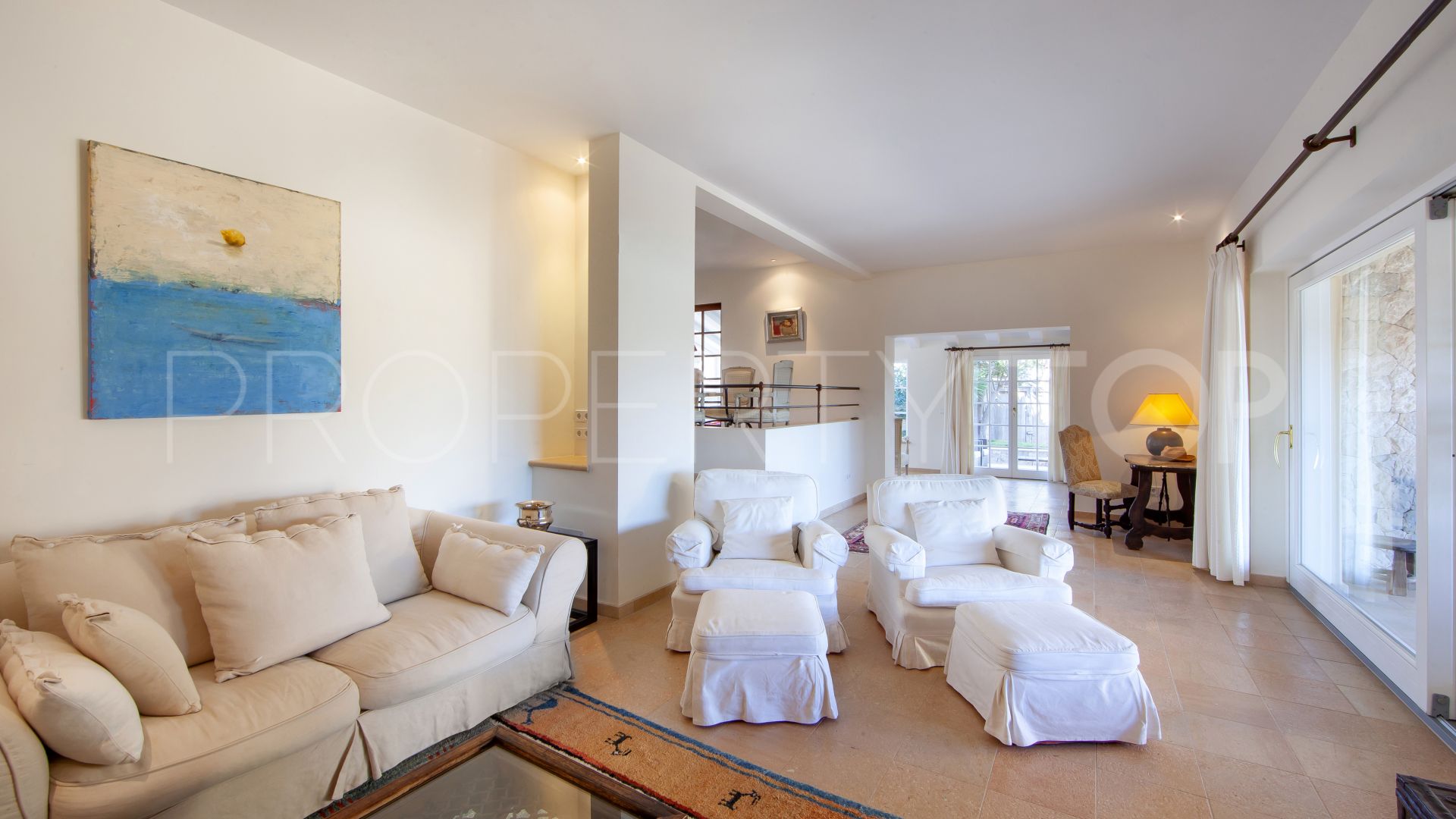 Buy 4 bedrooms villa in Puerto Andratx