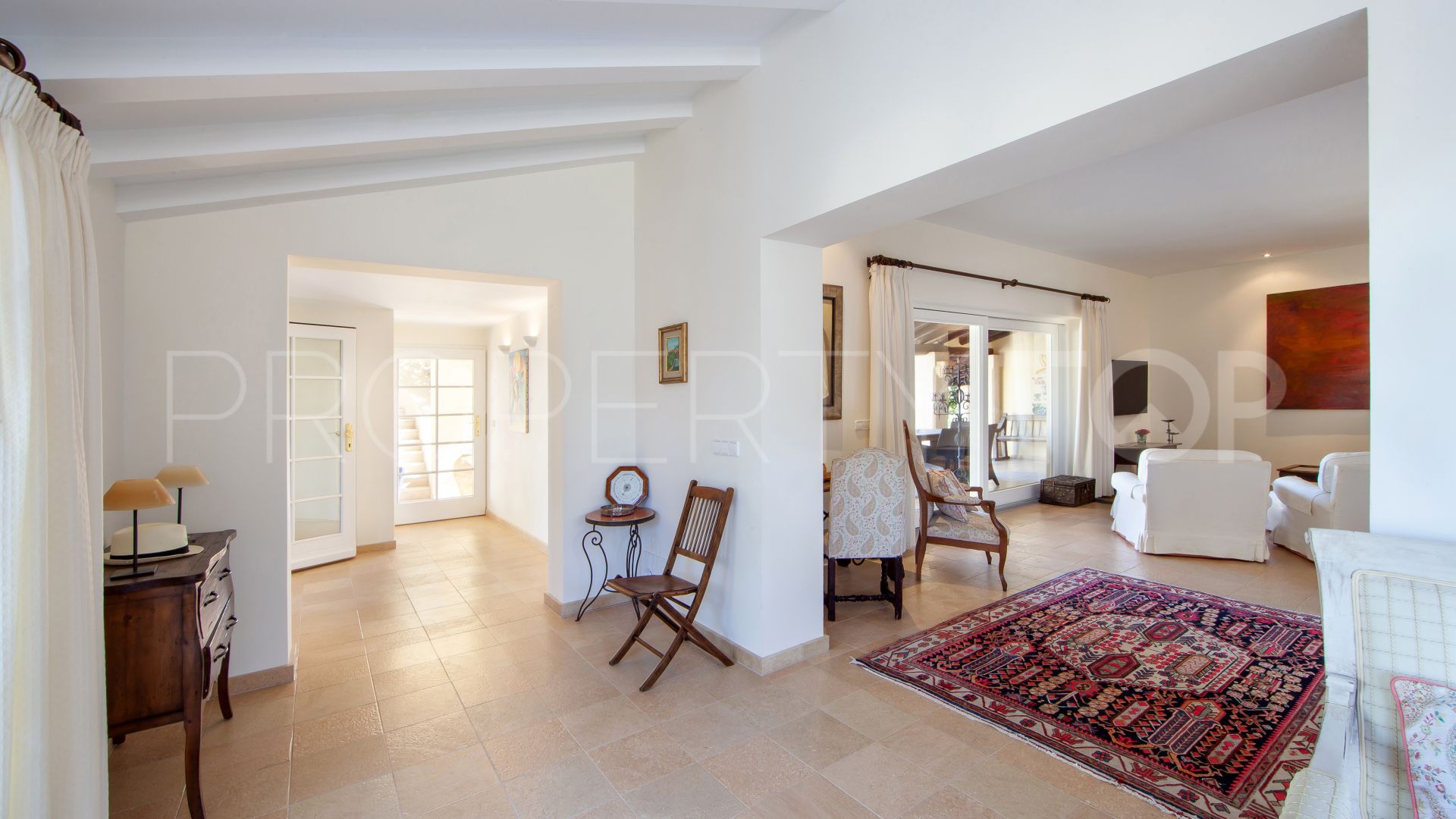 Buy 4 bedrooms villa in Puerto Andratx