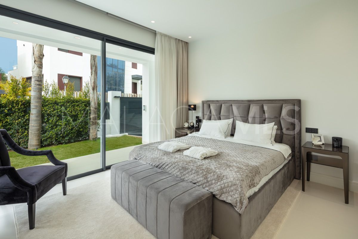 Villa for sale in Marbella Goldene Meile