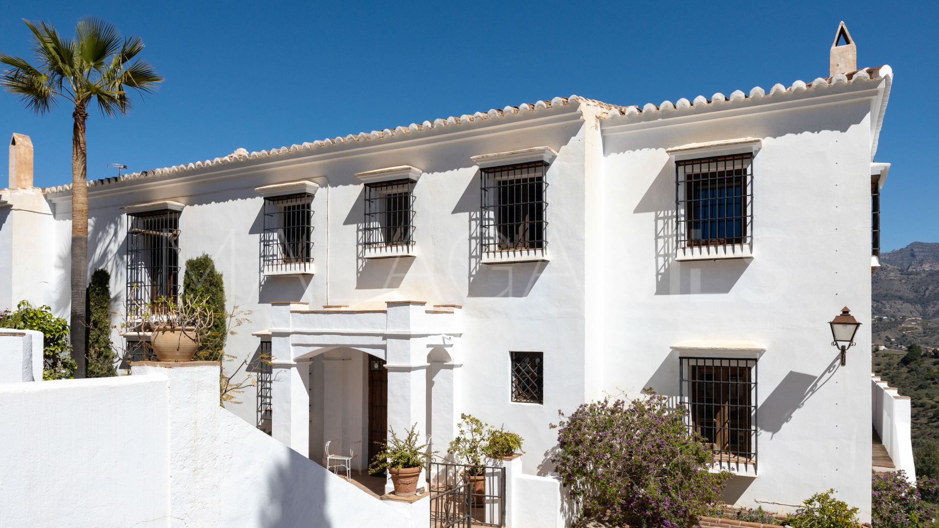 Villa for sale in Torrox