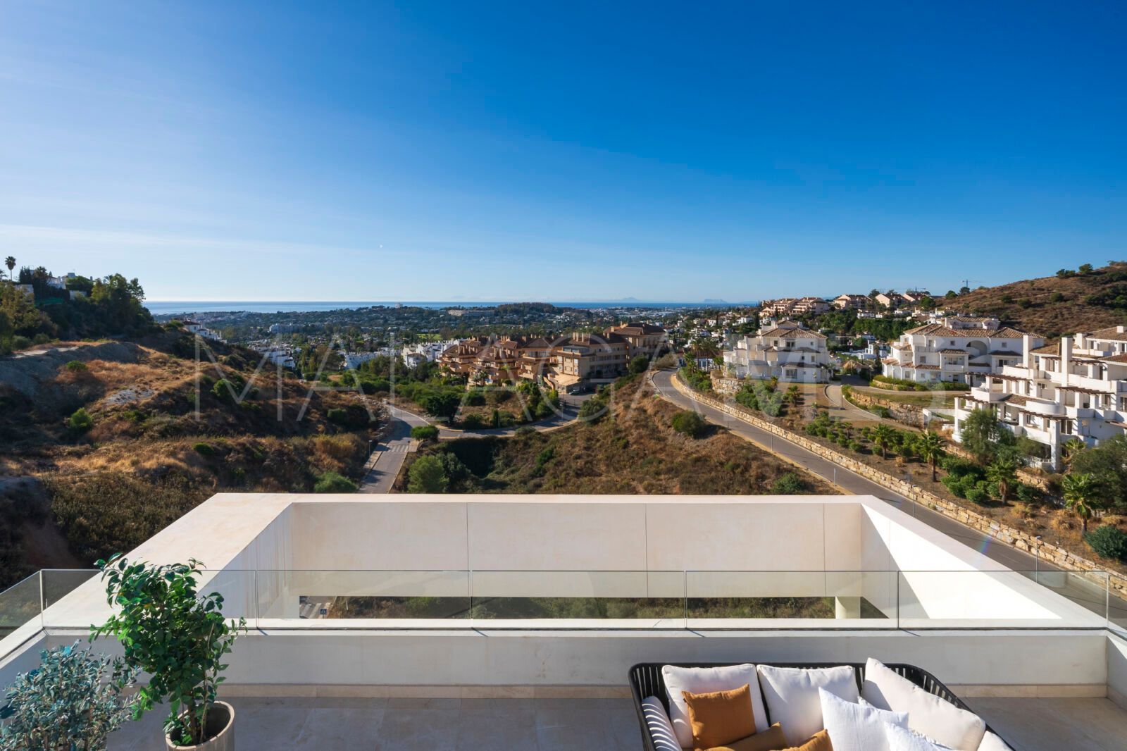 For sale Nueva Andalucia duplex penthouse