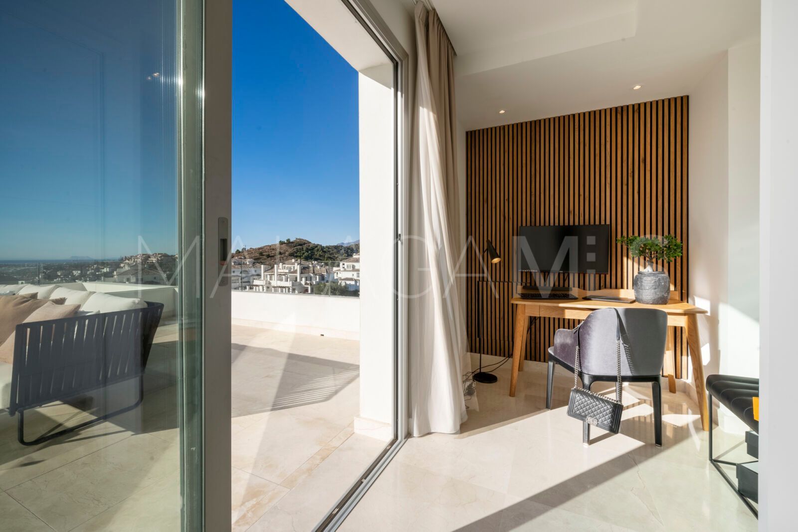 Duplex penthouse for sale in Nueva Andalucia