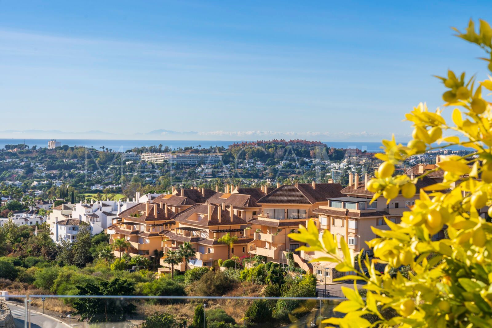 Tvåvånings takvåning for sale in Nueva Andalucia