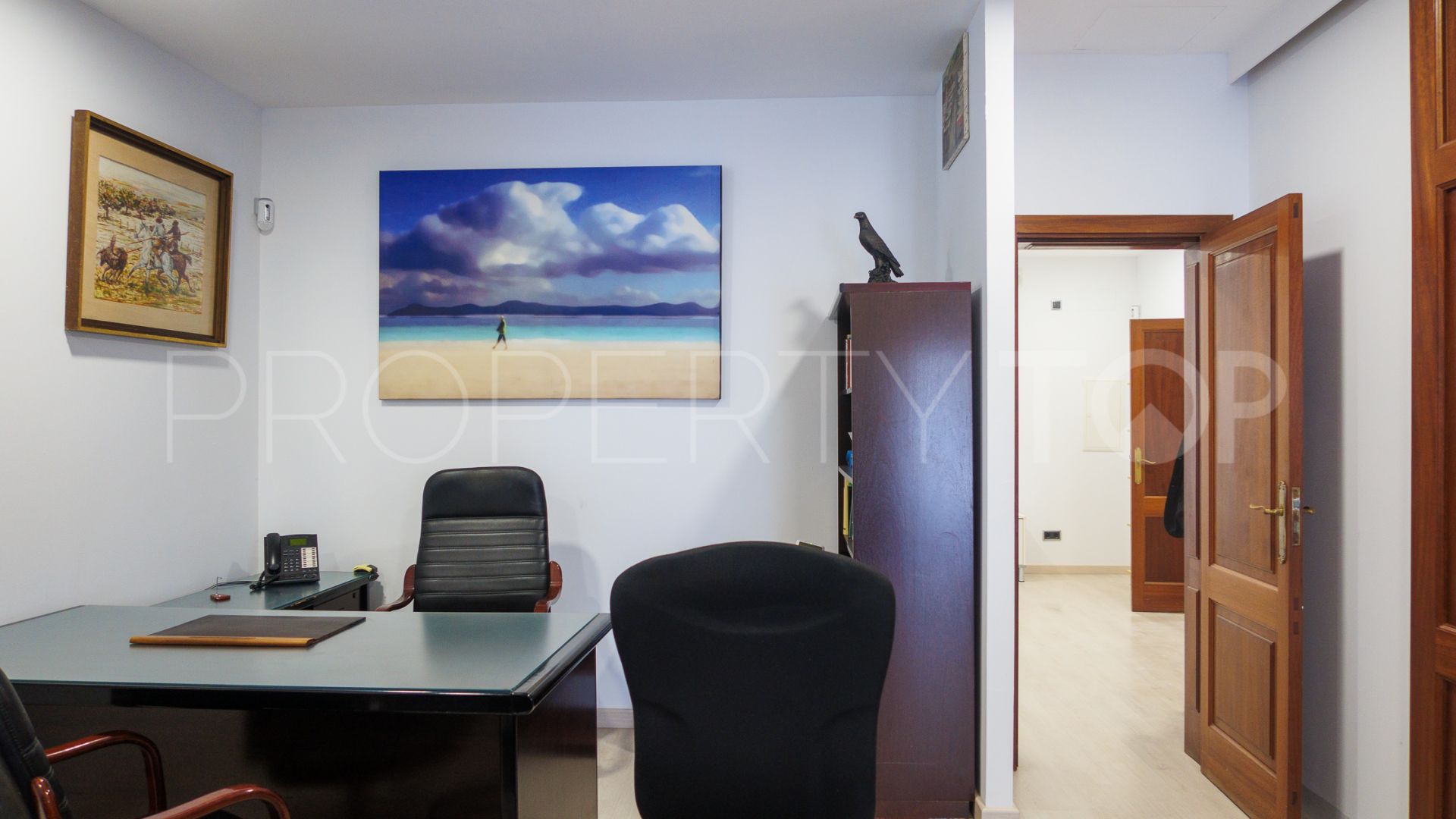For sale office in Puerto de Alcudia