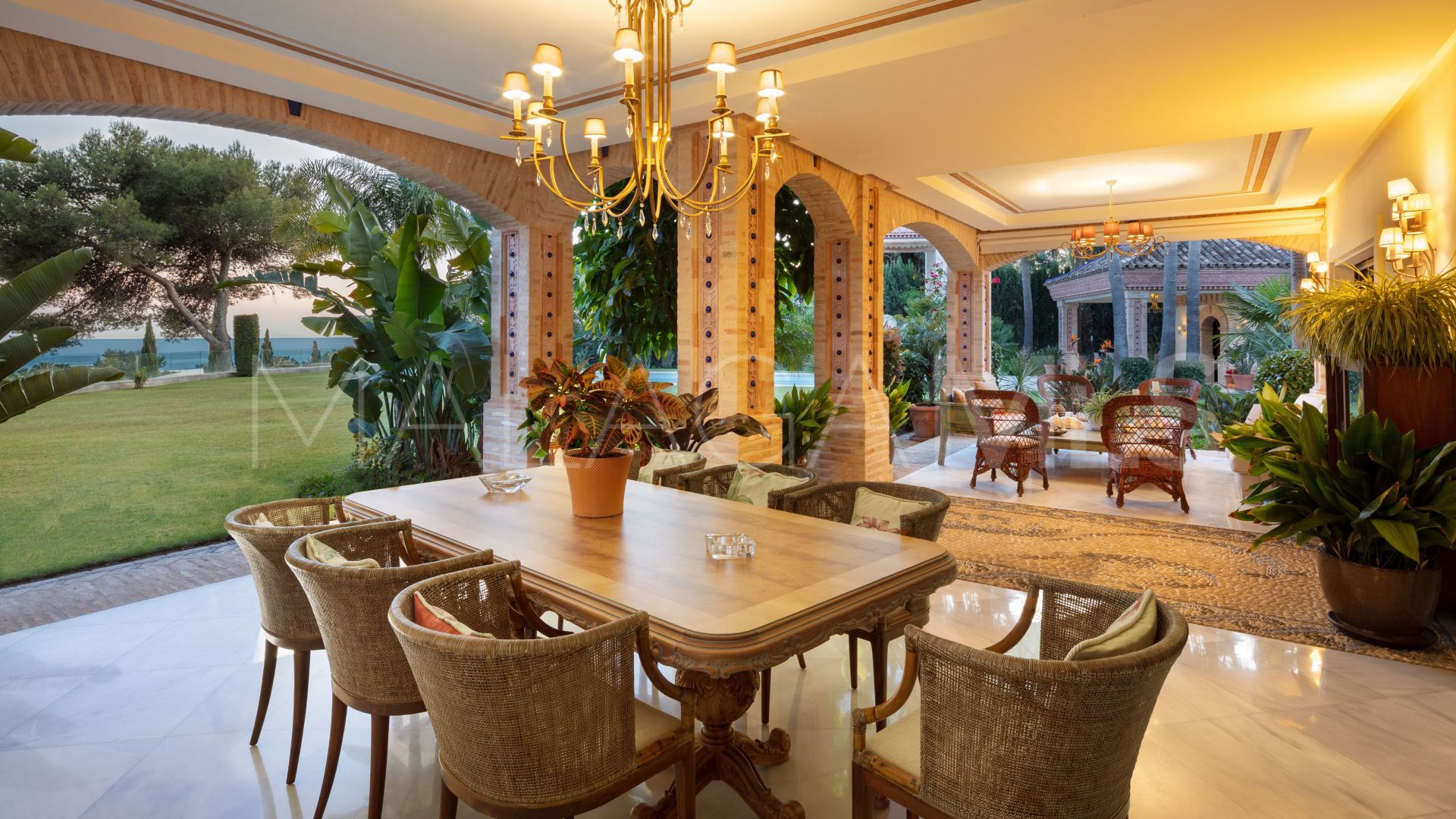 Villa for sale in Sierra Blanca